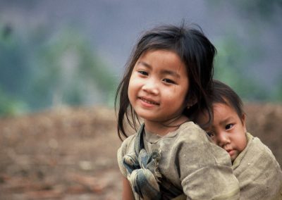 2 Kinder in Laos 2004